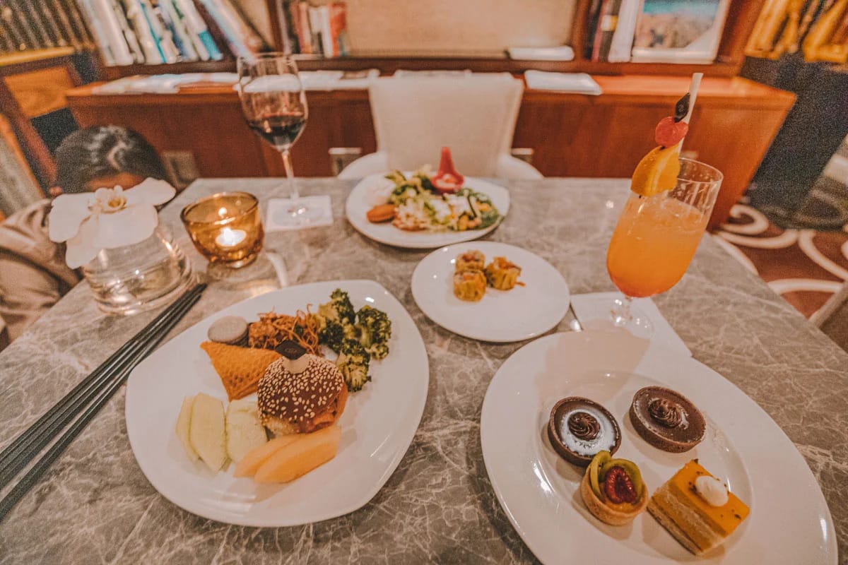 high tea at Sofitel Ponte 16